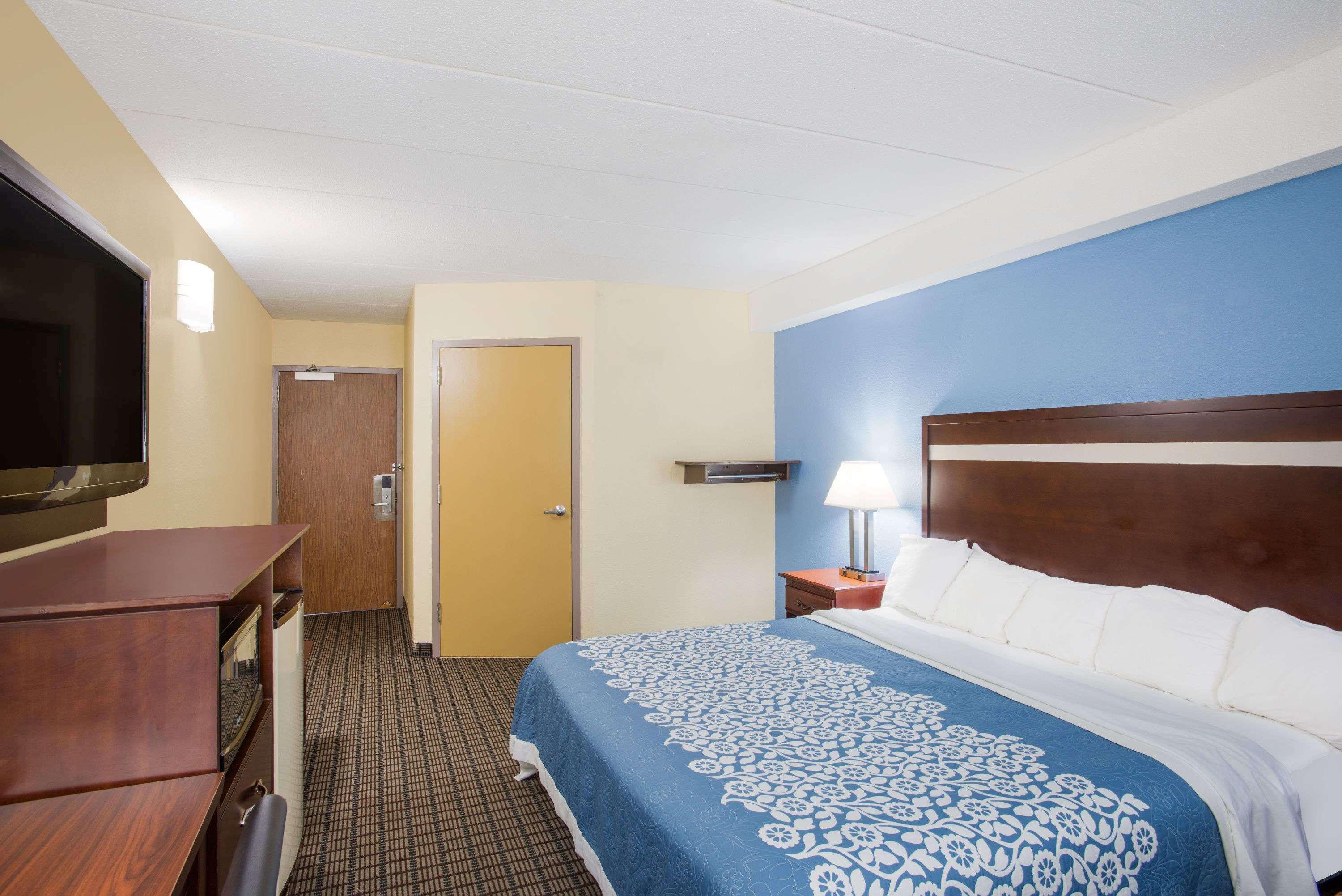 Days By Wyndham Hotel 2*